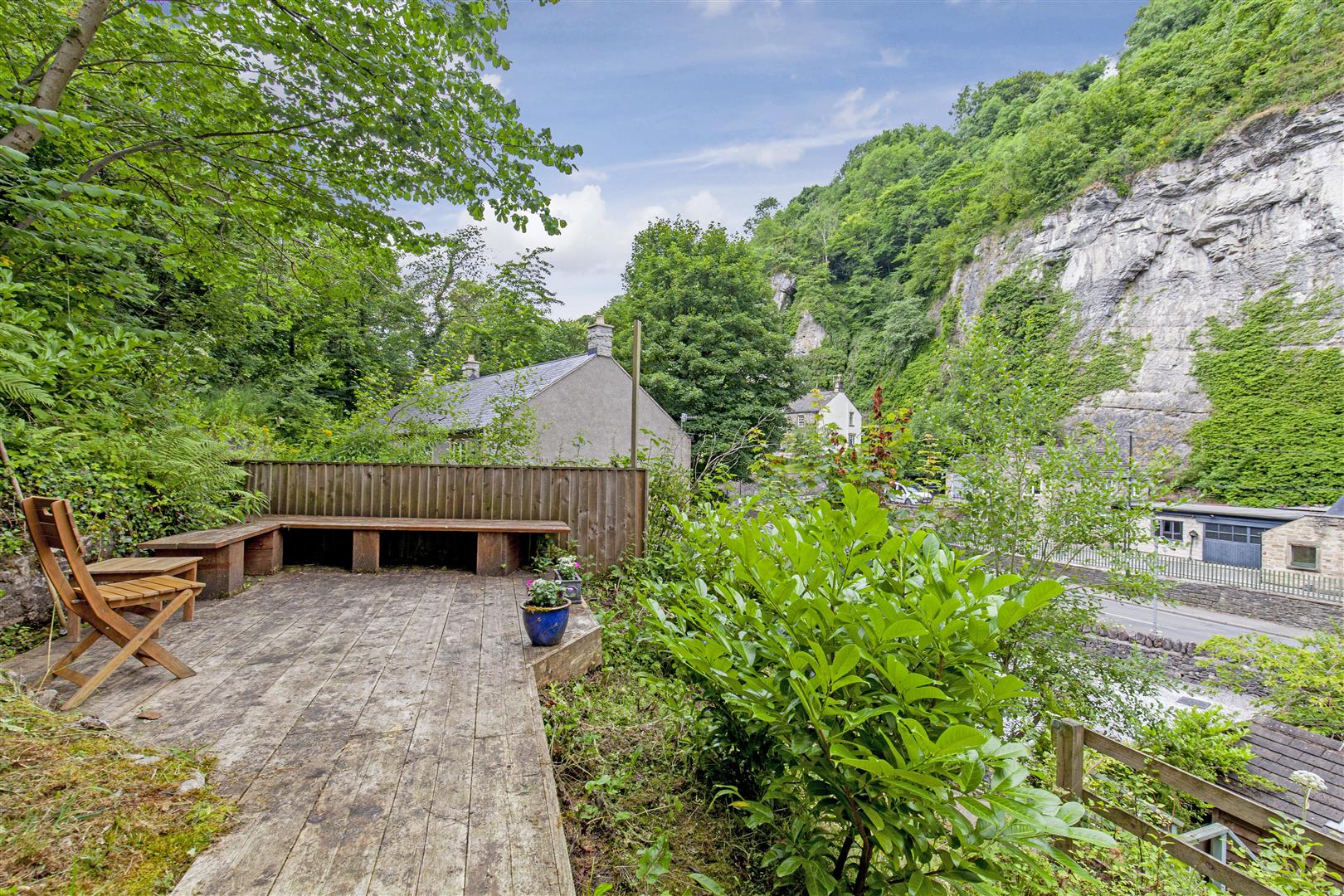 Rock View Cottage, The Dale, Stoney Middleton, Hope Valley, S32 4TF