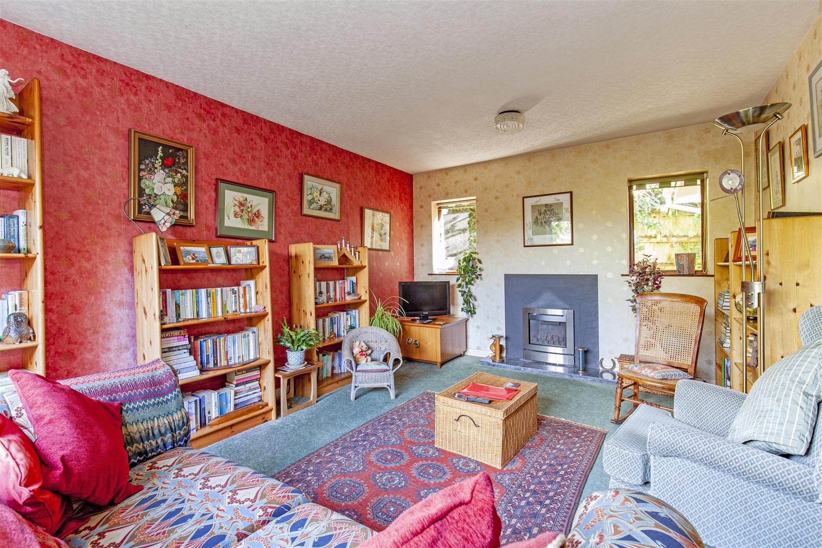 Heatherfield, Bar Road, Curbar, Hope Valley, S32 3YB