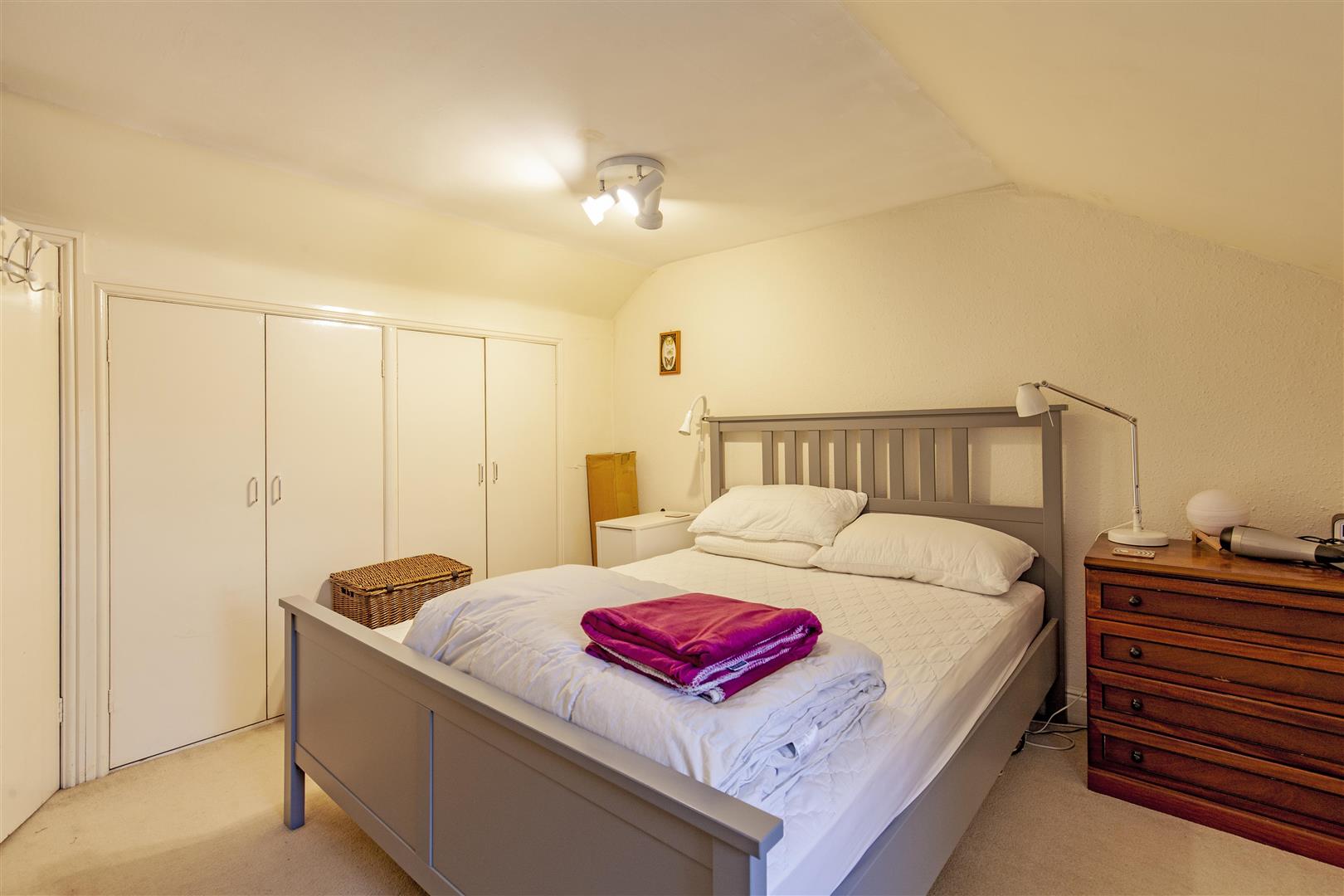 6, Mayfield Terrace, Hathersage, Hope Valley, S32 1BE
