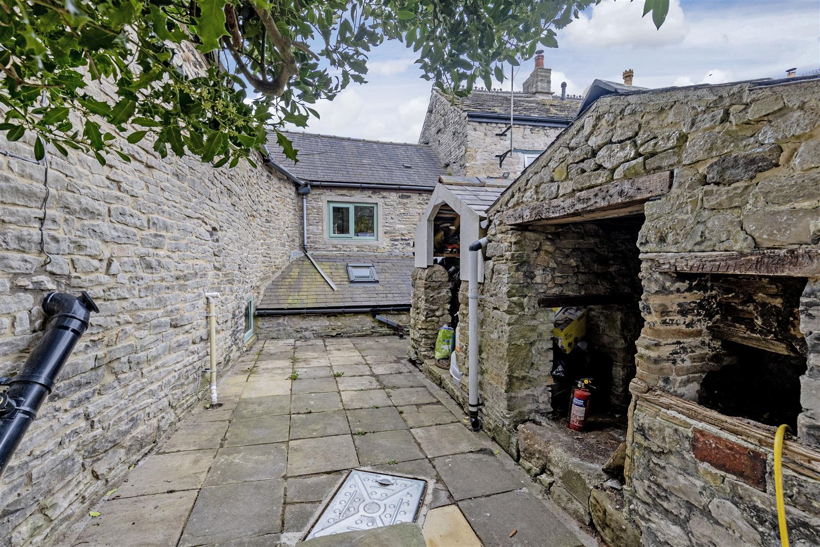 High Peak House, Towngate, Bradwell, Hope Valley, S33 9JX
