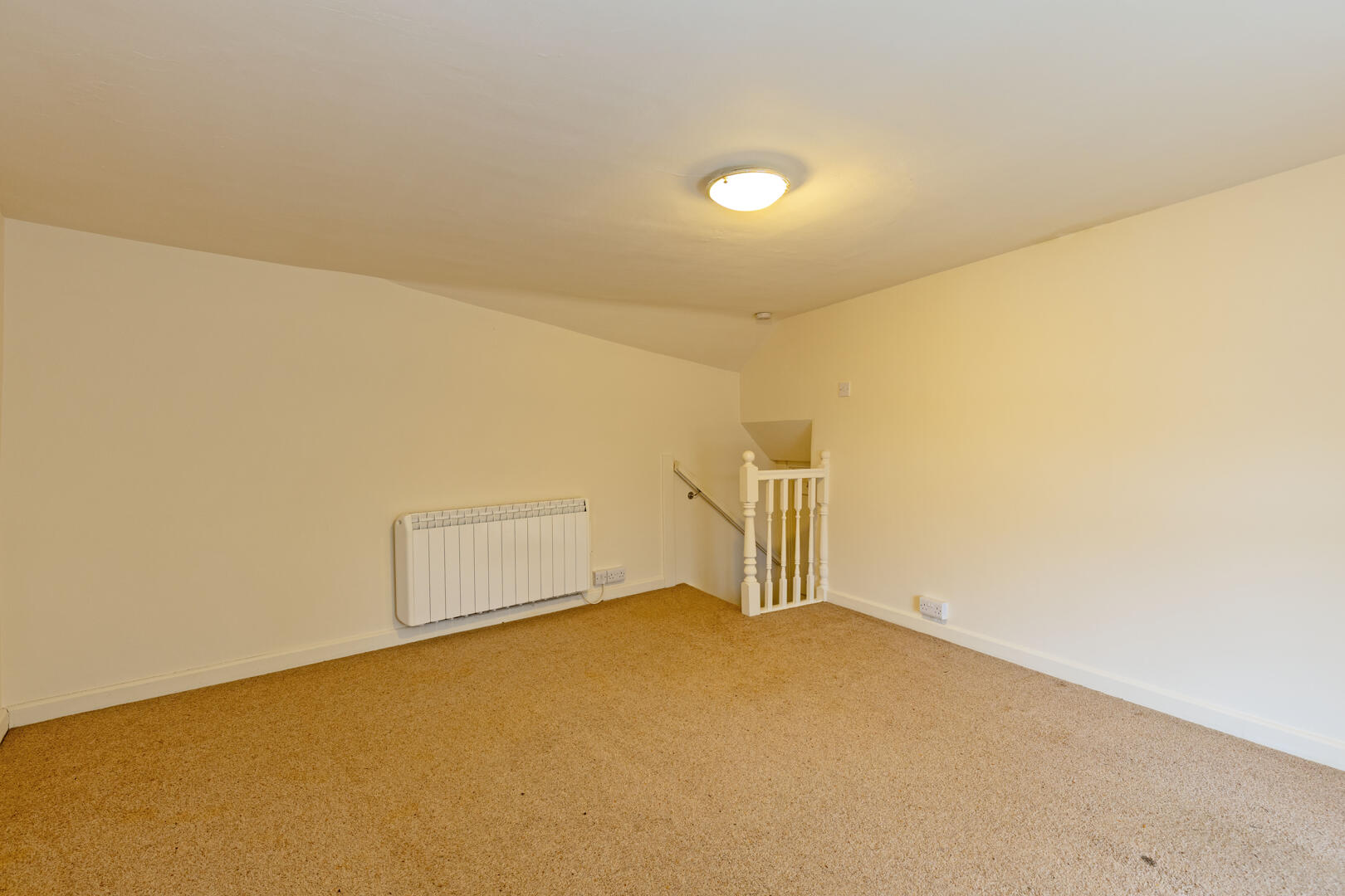 Atlanta House, Micklow Lane, Bradwell, Hope Valley, S33 9JH