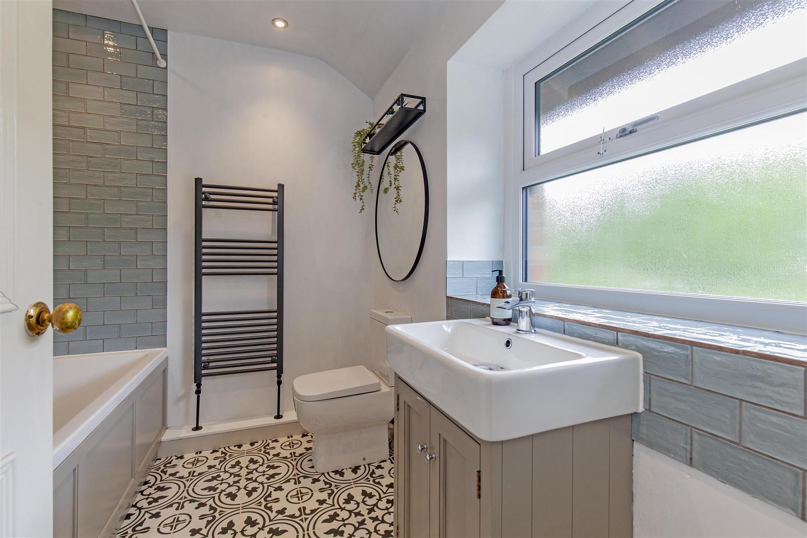 10, Greenhead Park, Bamford, Hope Valley, S33 0AS