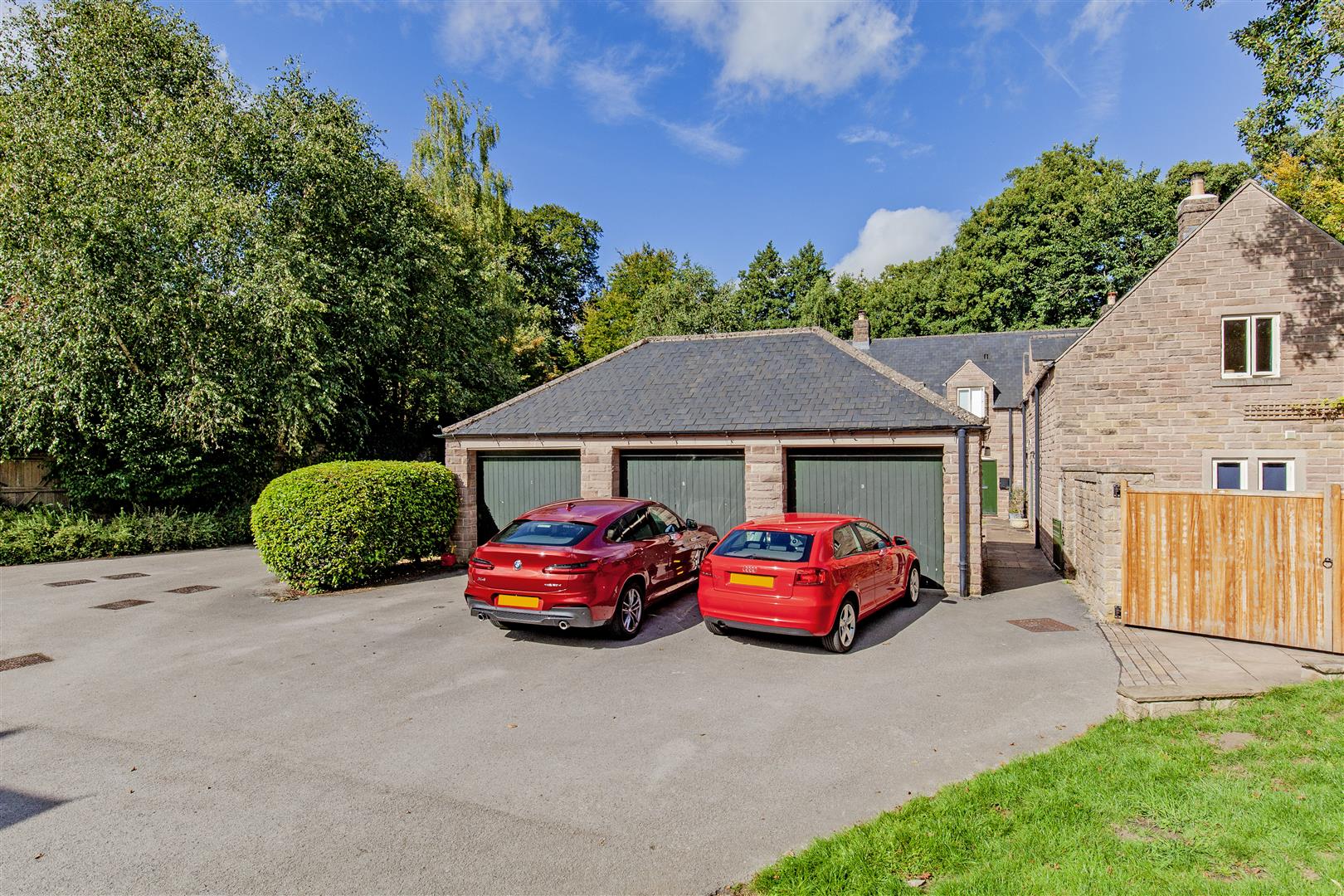 2 The Stables, Calver Mill, Calver, Hope Valley, S32 3YY