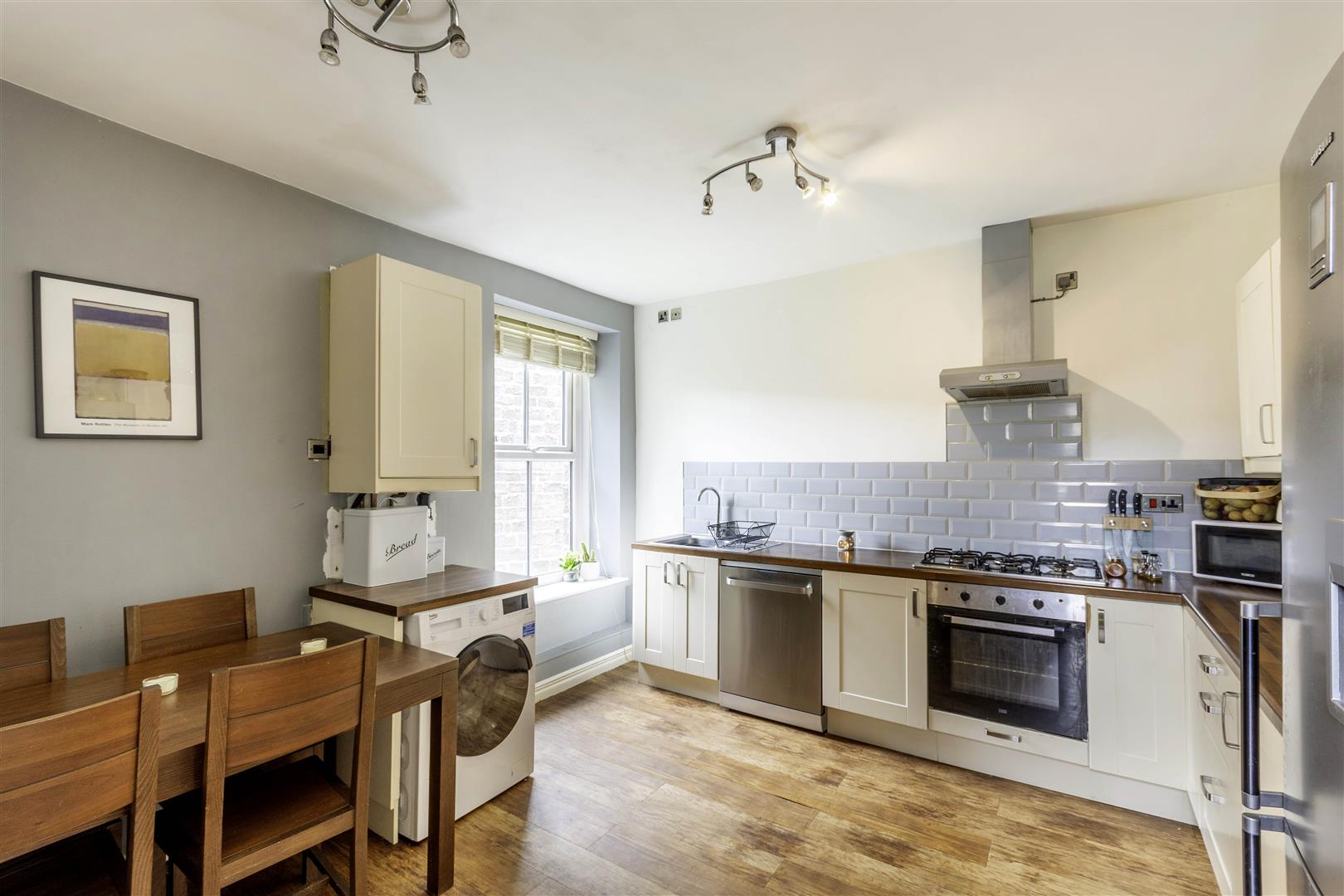 1a Bank House Row, Station Road, Hathersage, Hope Valley, S32 1DD