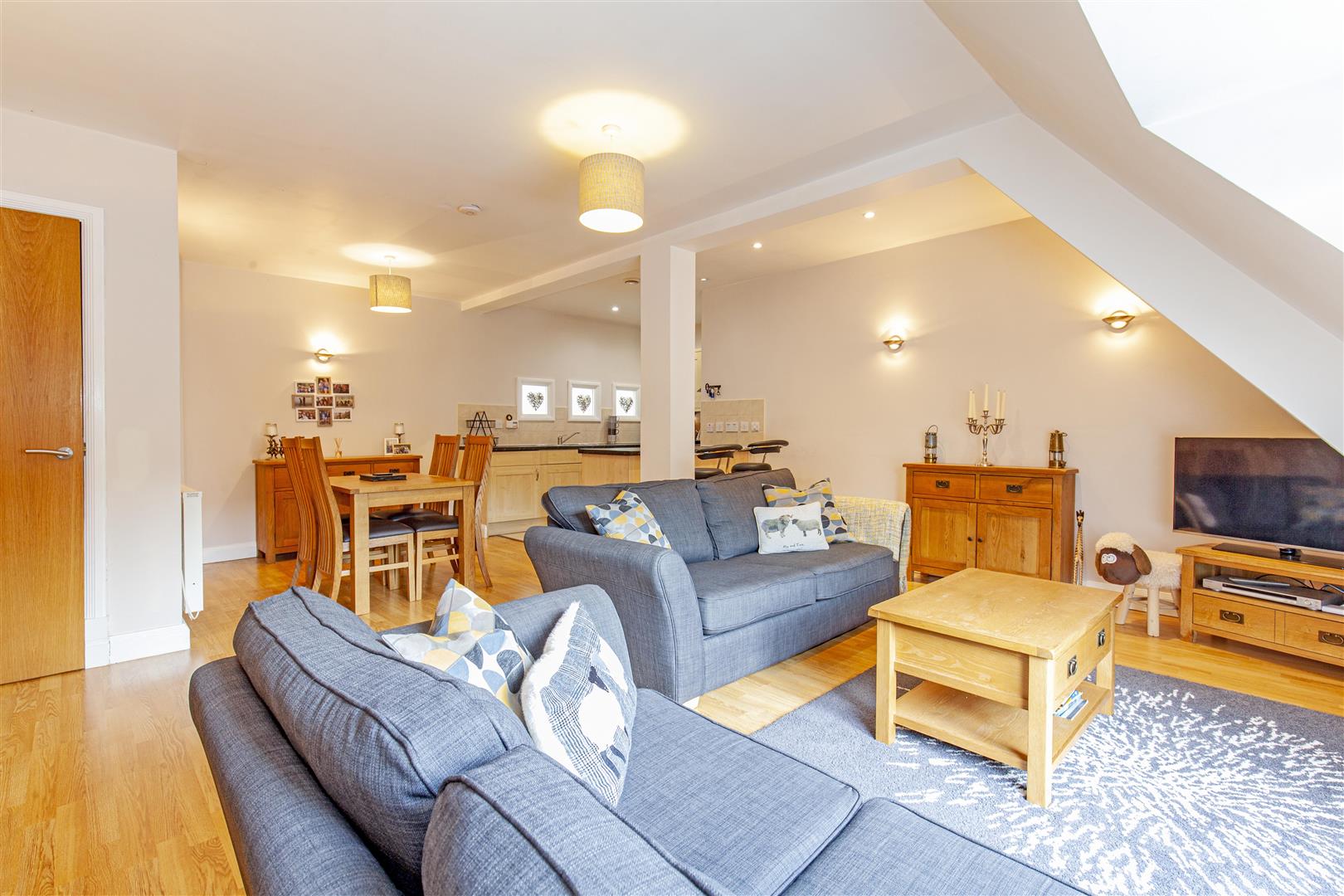 28 Ladybower Lodge, Ashopton Road, Bamford, Hope Valley, S33 0BY
