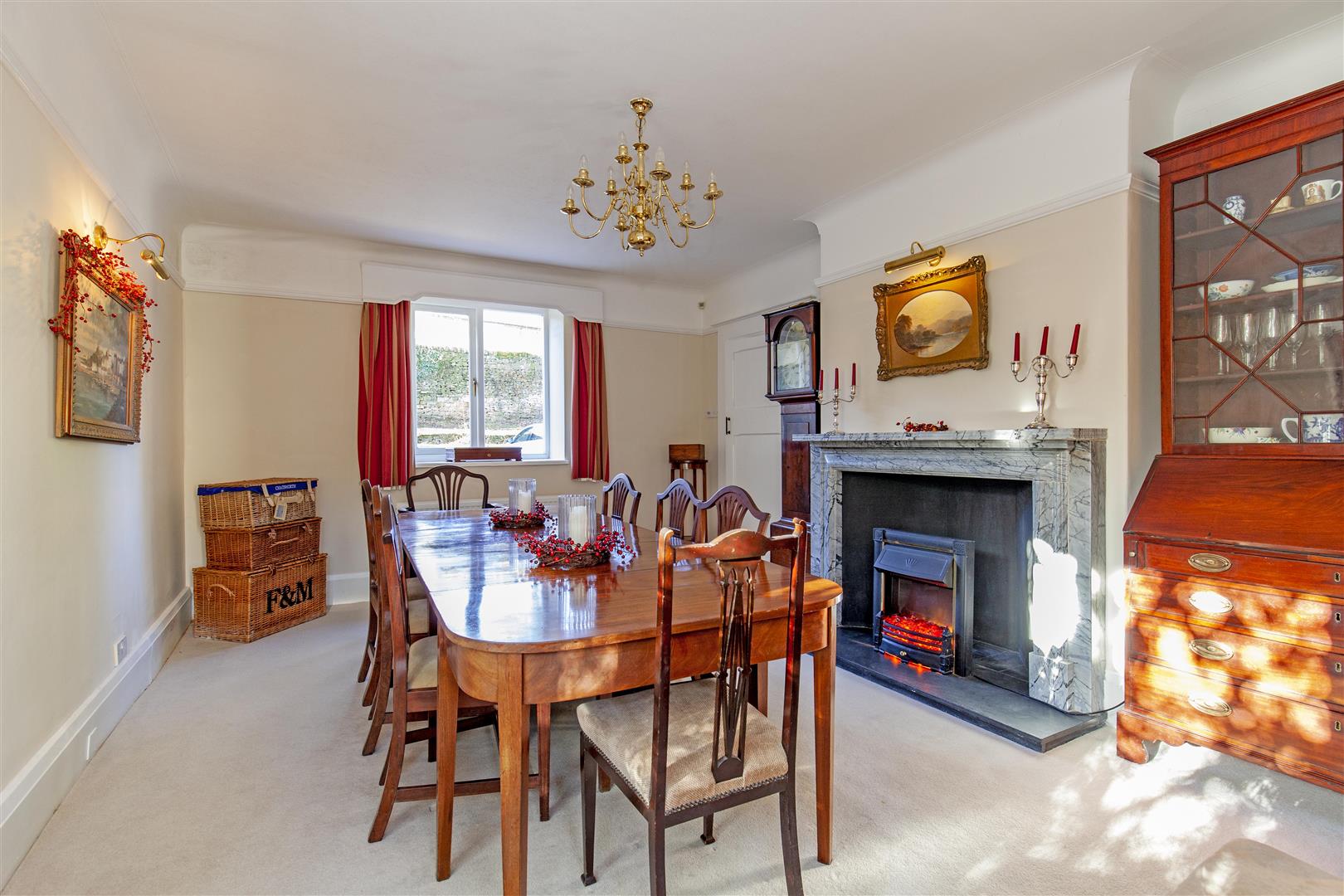 Heywood House, Main Road, Grindleford, Hope Valley, S32 2JN