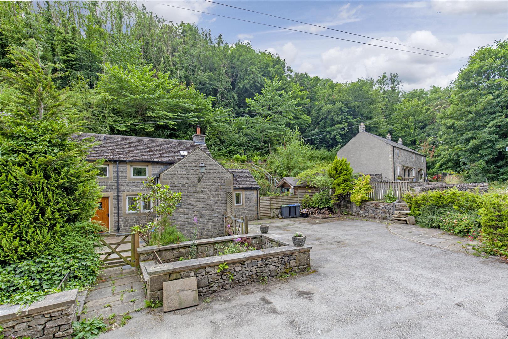 Rock View Cottage, The Dale, Stoney Middleton, Hope Valley, S32 4TF