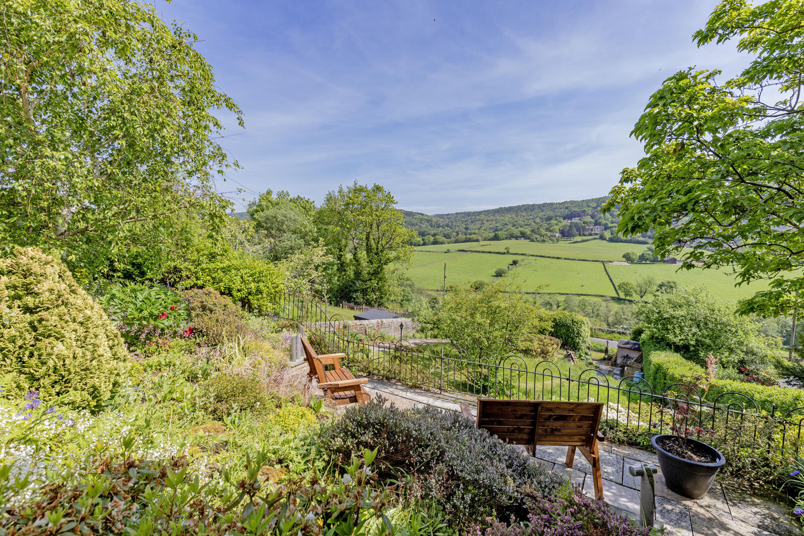 High Mead, Sir William Hill Road, Grindleford, Hope Valley, S32 2HS