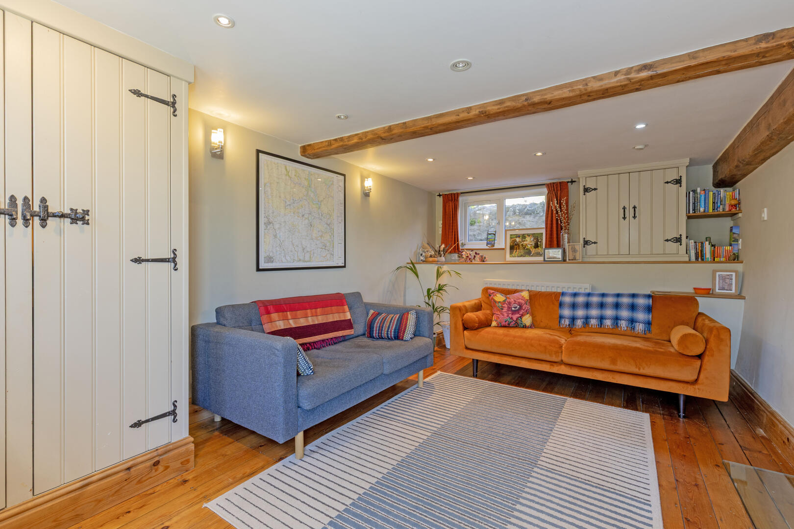 Mountain View, Far Hill, Bradwell, Hope Valley, S33 9HR