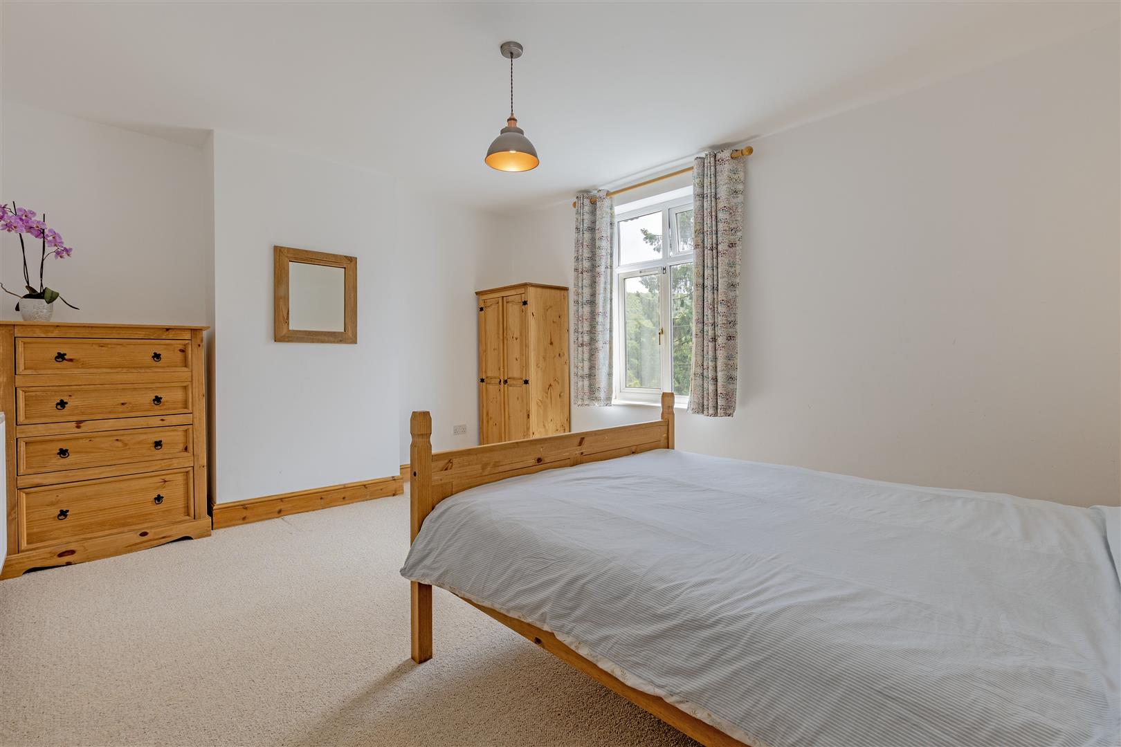 4, Woodland View, Grindleford, Hope Valley, S32 2HZ
