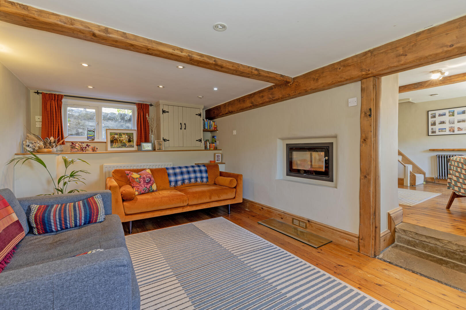 Mountain View, Far Hill, Bradwell, Hope Valley, S33 9HR