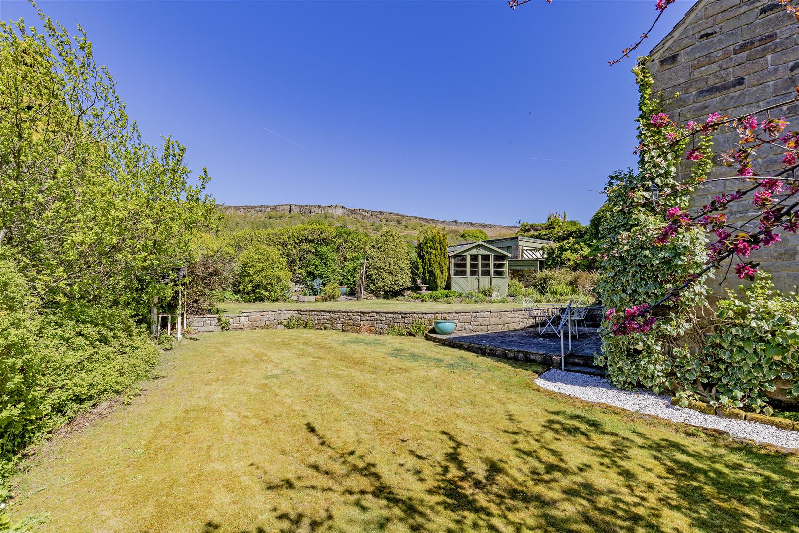 Warren Cottage, The Green, Curbar, Hope Valley, S32 3YH