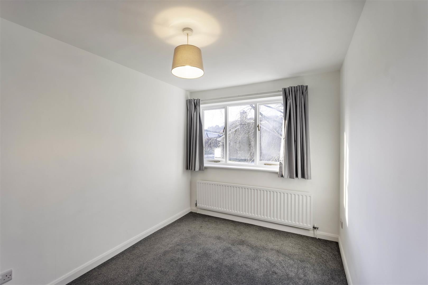 1, Cornmill Close, Calver, Hope Valley, S32 3XZ