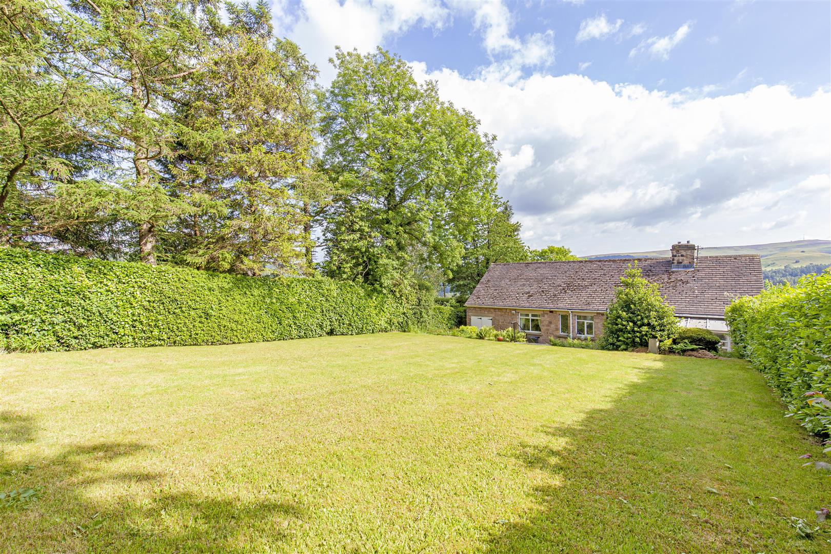 Newlands, Hill Lane, Hathersage, Hope Valley, S32 1AY