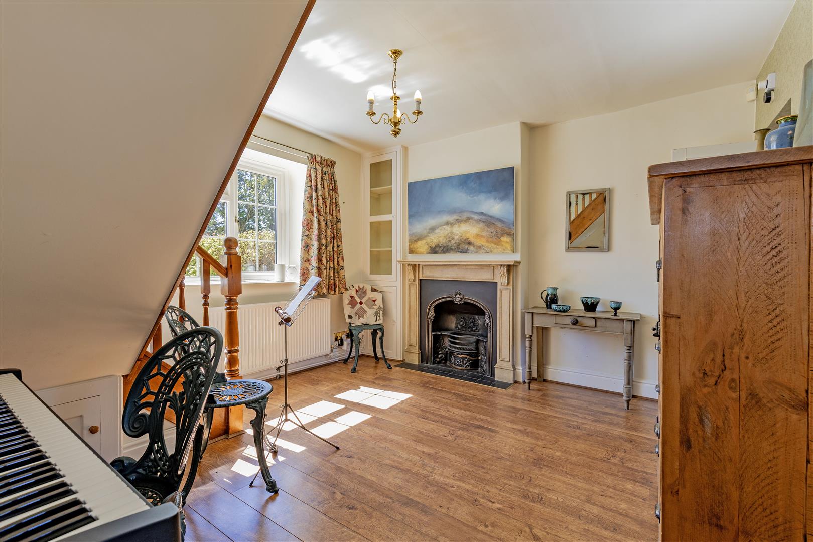 Warren Cottage, The Green, Curbar, Hope Valley, S32 3YH