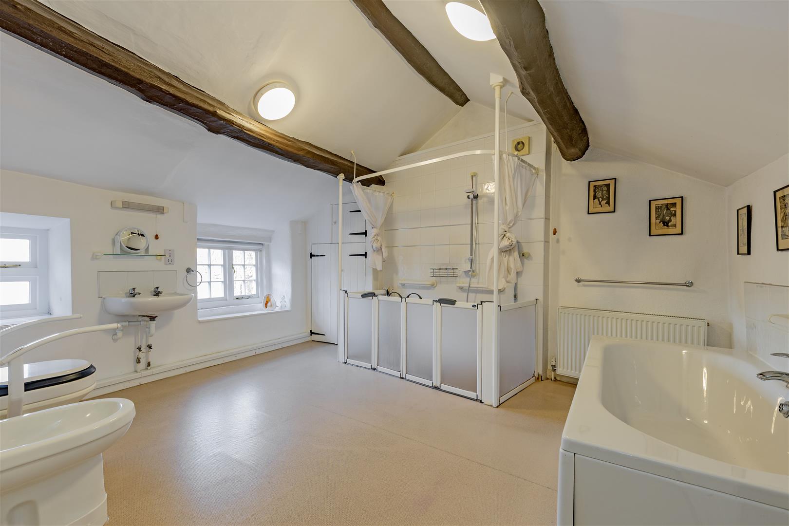 1 Millers Bank, School Lane, Hathersage, S32 1BZ