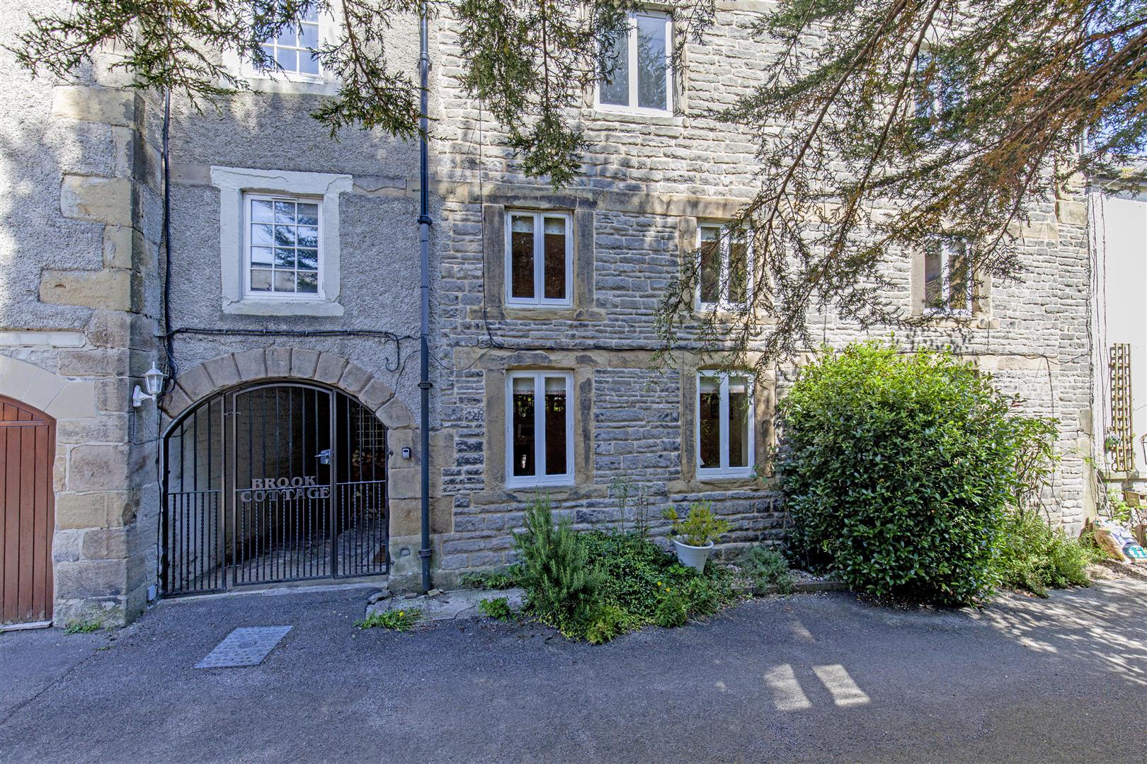 Brook Cottage, Mill Street, Stoney Middleton, Hope Valley, S32 4TT