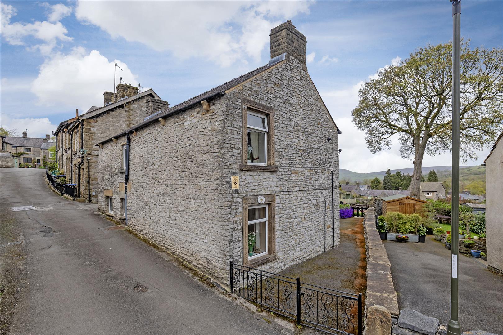 Hartle Cottage, Towngate, Bradwell, Hope Valley, S33 9JX