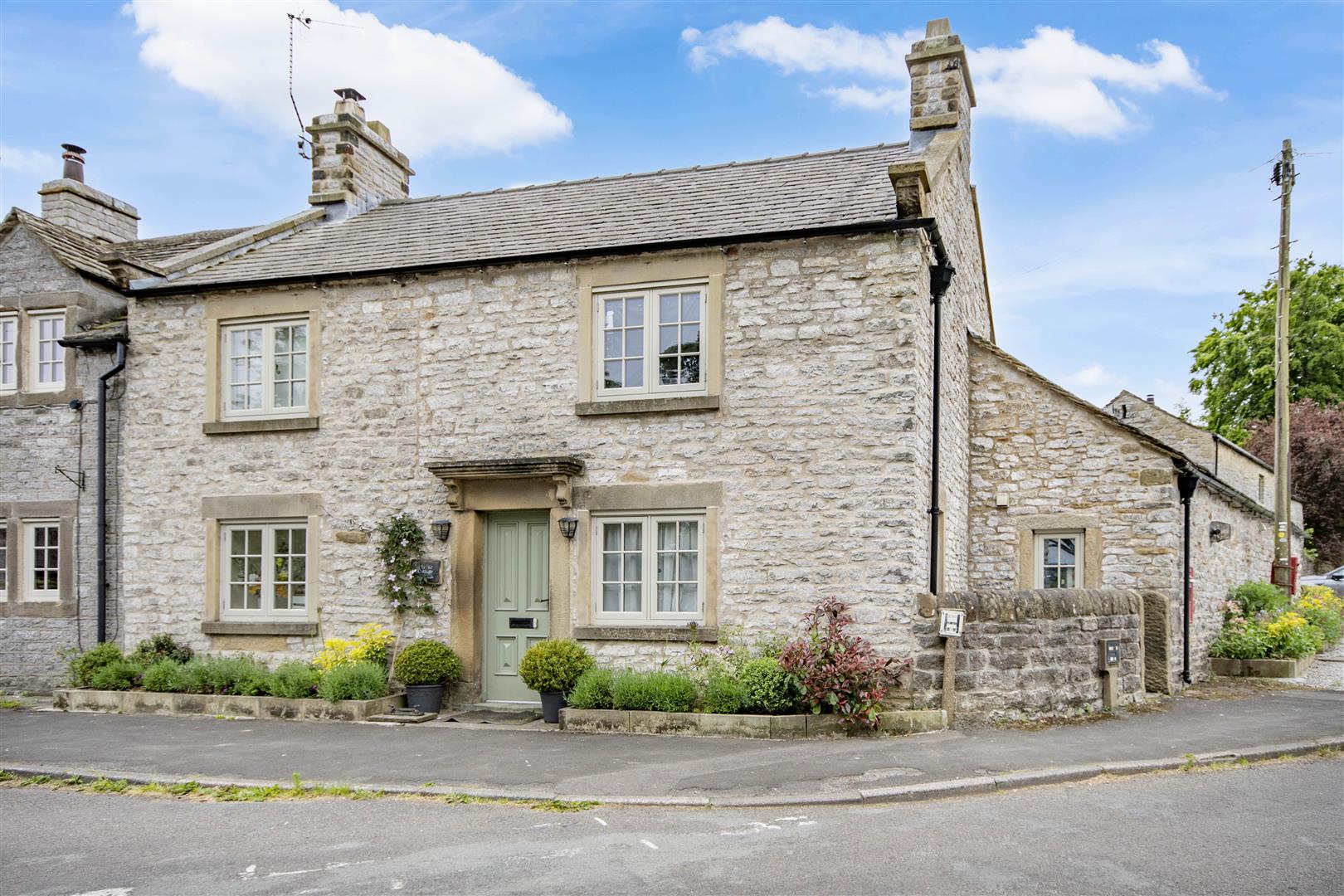 Corner Cottage, Foolow, Eyam, Hope Valley, S32 5QR