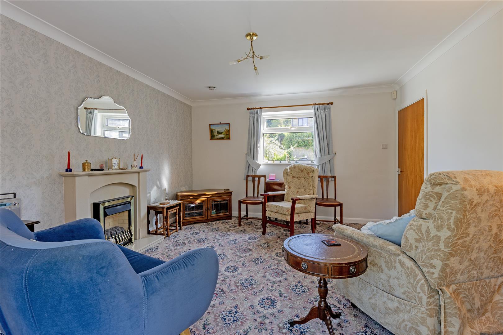 6, Ladybower Drive, Hathersage, Hope Valley, S32 1DR
