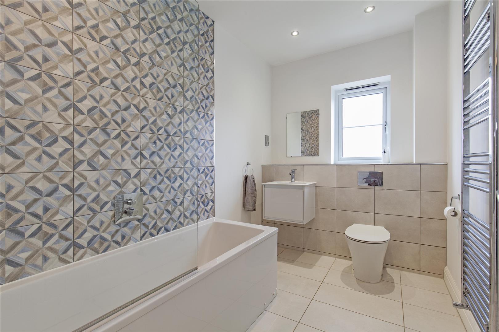 28, Swift Close, Bradwell, Hope valley, S33 9AE