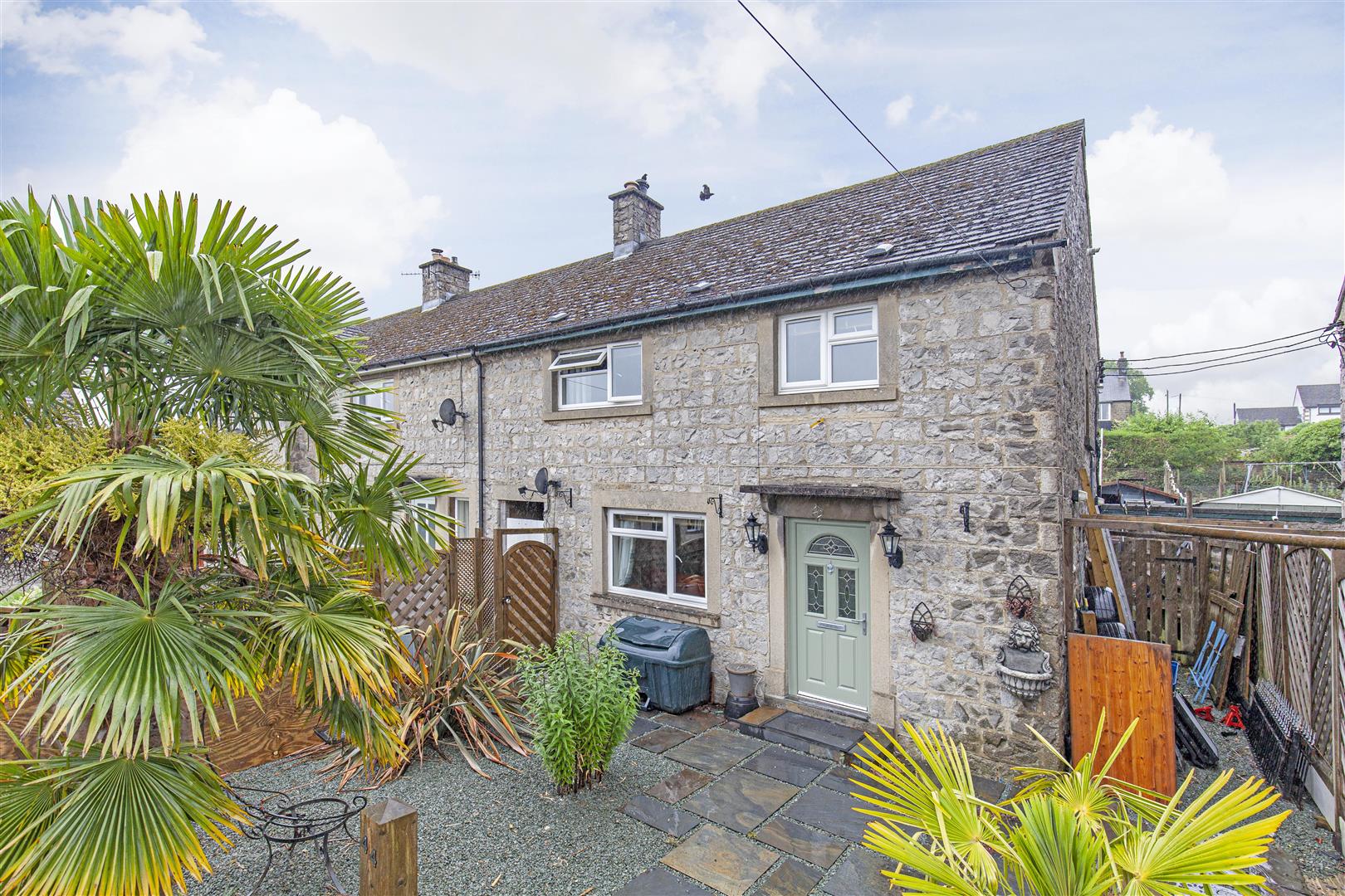 44, New Close, Eyam, Hope Valley, S32 5QX