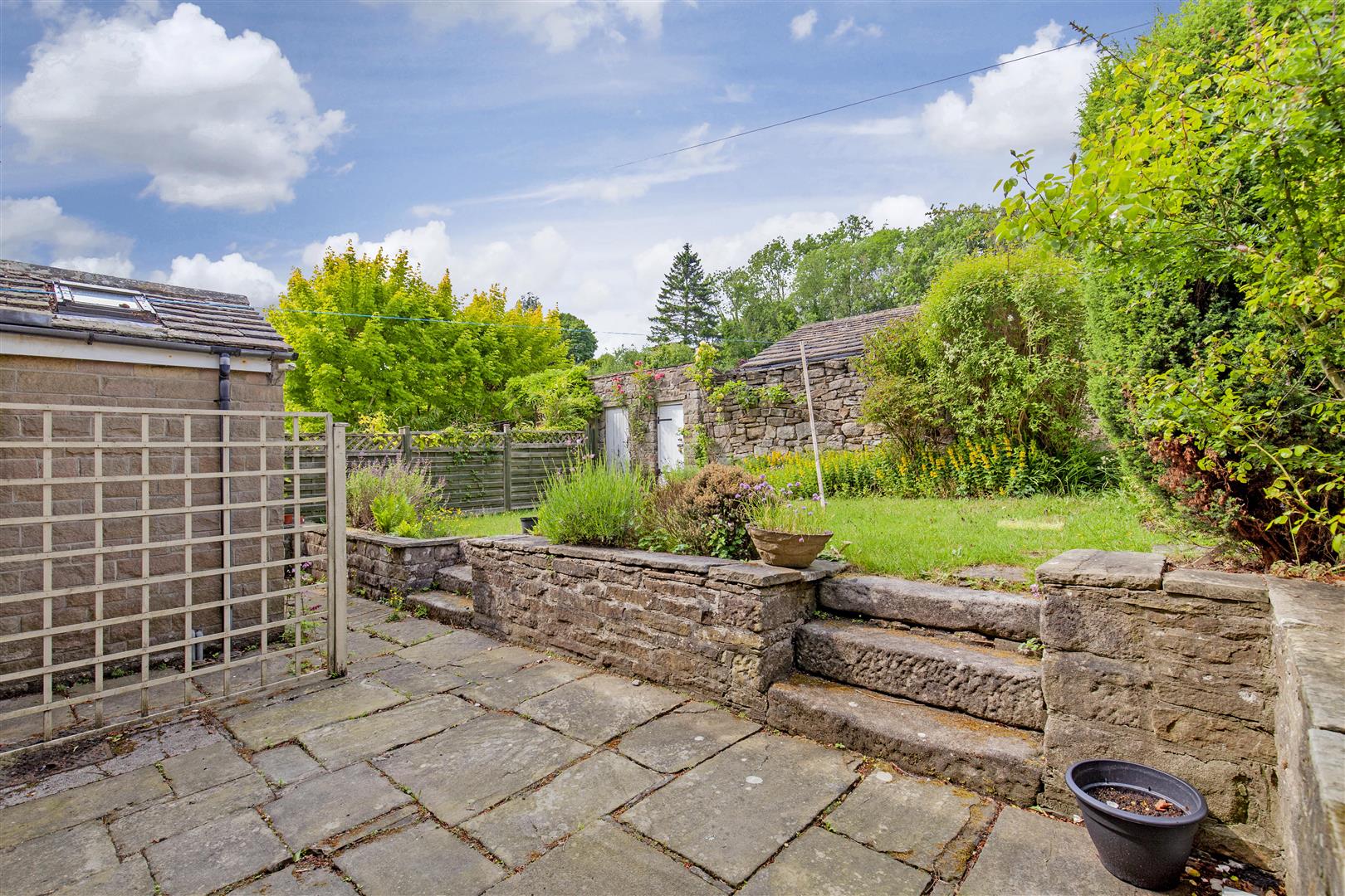 3 Millstone Cottages, The Dale, Hathersage, Hope Valley, S32 1AQ