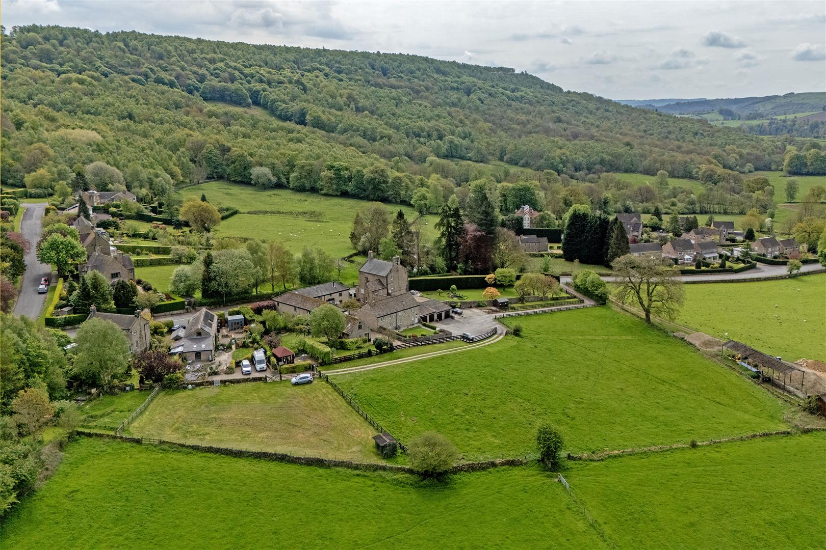 Knowle Cottage, Padley Mews, Main Road, Grindleford, Hope Valley, S32 2HE