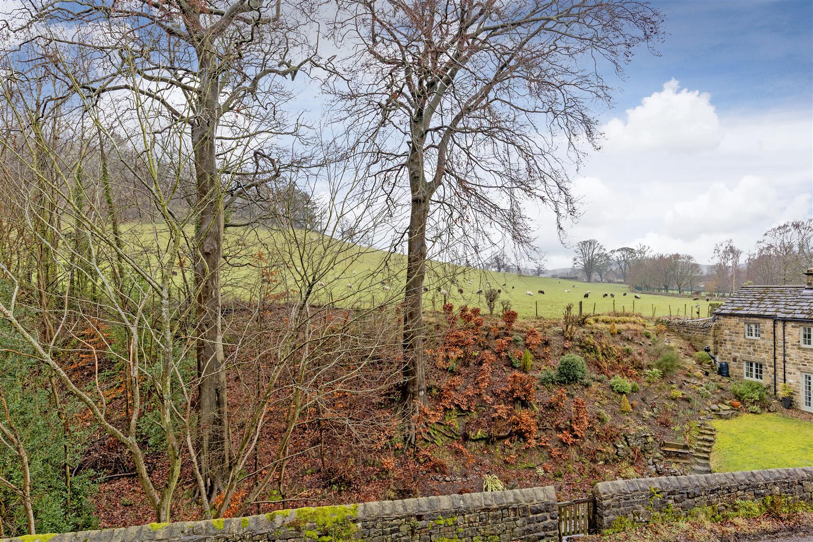 2 Millstone Cottages, The Dale, Hathersage, Hope Valley, S32 1AQ