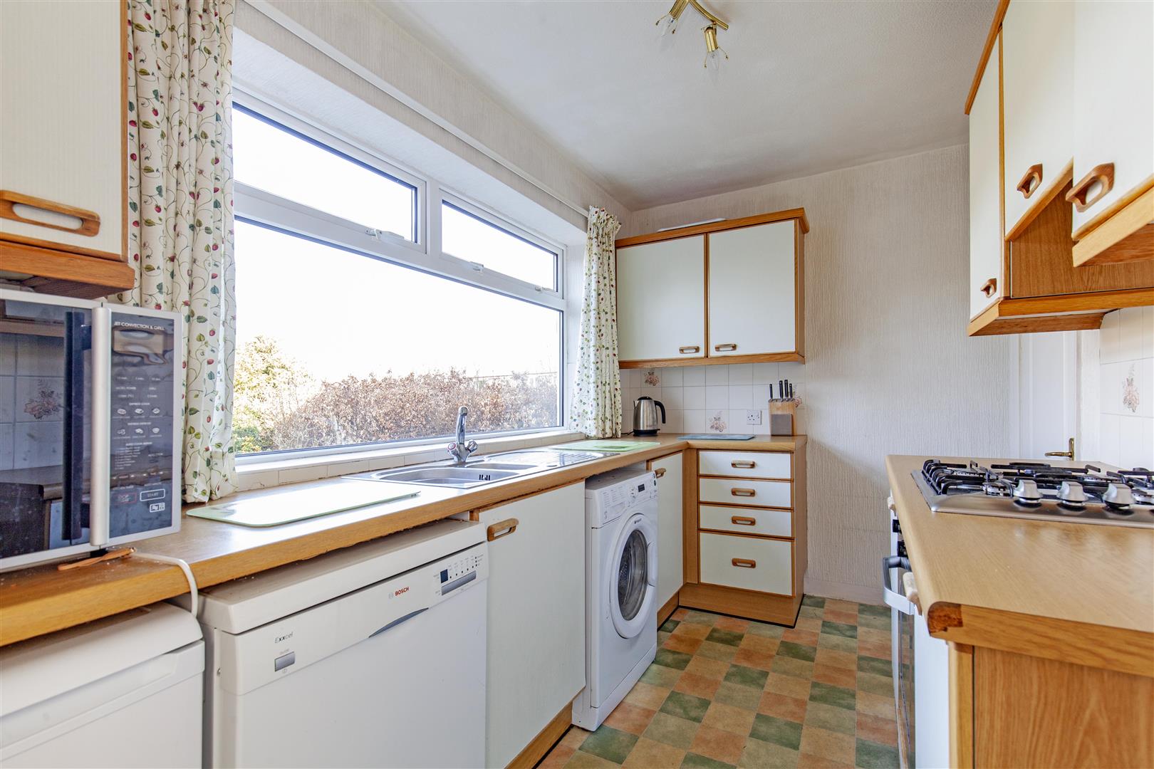 18, Lowside Close, Calver, Hope Valley, S32 3WZ