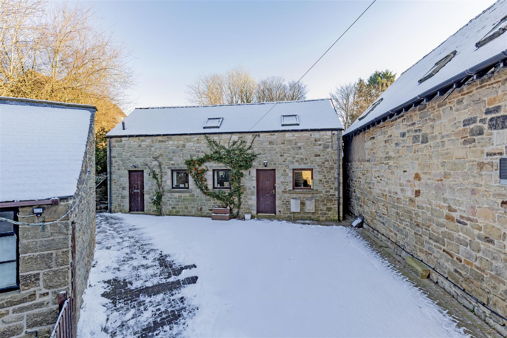 Jaywyze Cottage, Main Road, Bamford, Hope Valley, S33 0AY