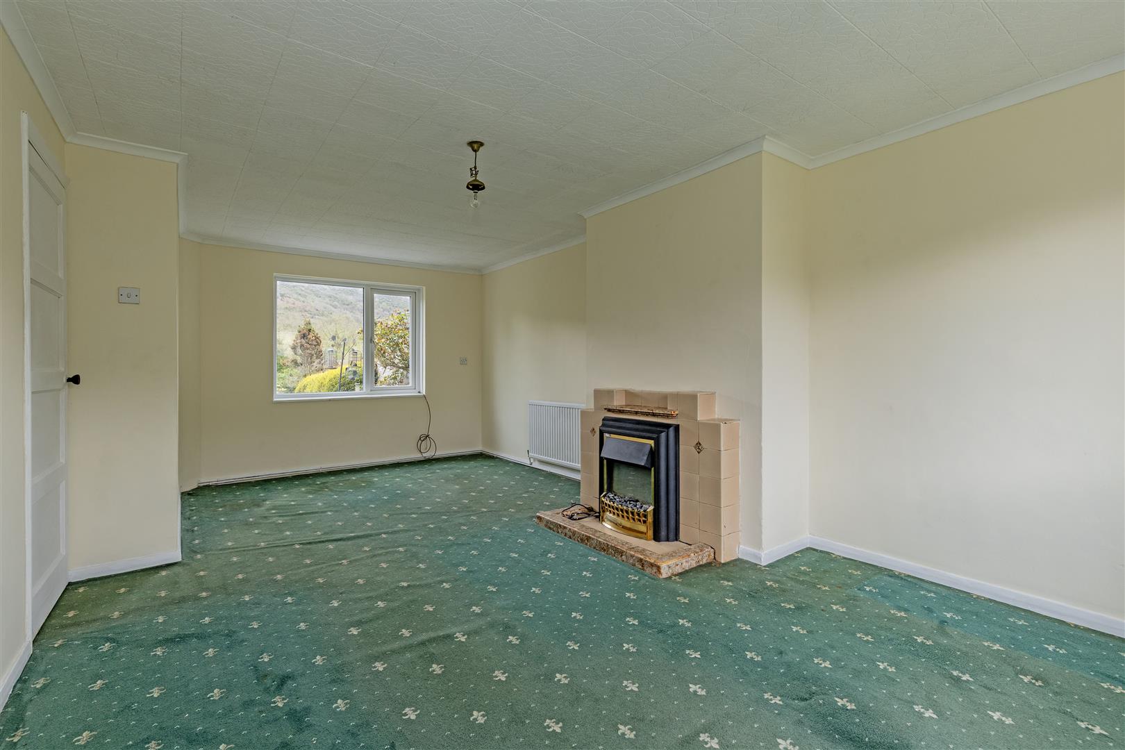 24, The Crescent, Bradwell, Hope Valley, S33 9HL