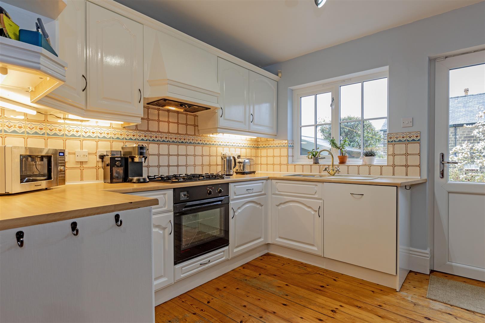 6, St. Johns Close, Bamford, Hope Valley, S33 0BD