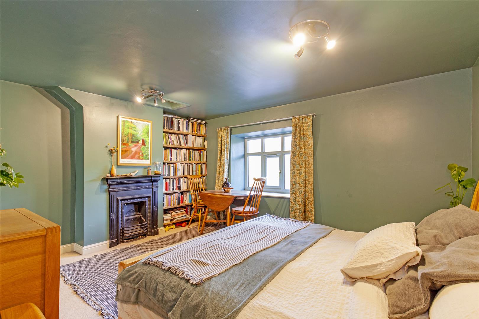 8 Mill Cottages, Hope Road, Edale, Hope Valley, S33 7ZF