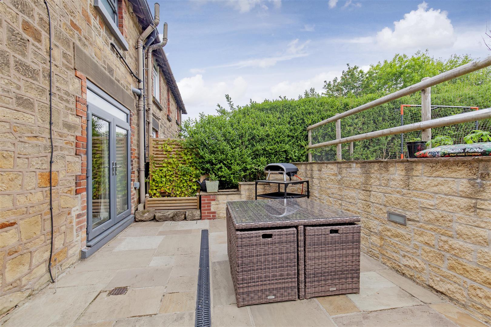 10, Greenhead Park, Bamford, Hope Valley, S33 0AS