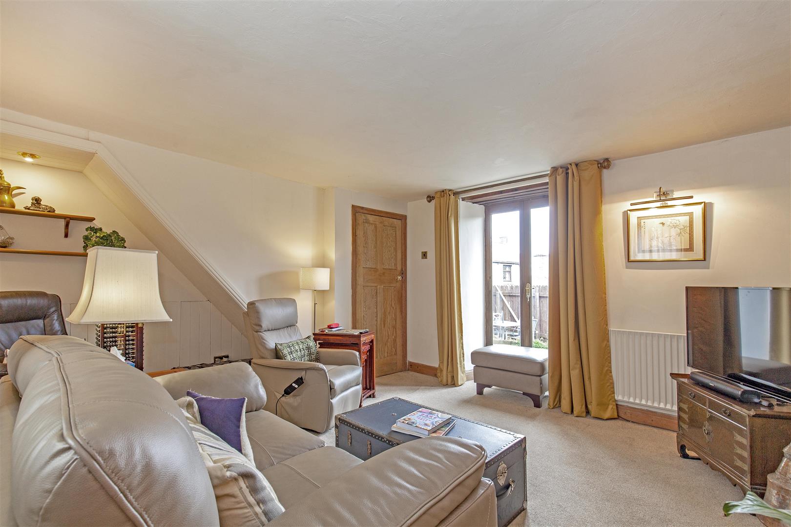 Roslyn, Smithy Hill, Bradwell, Hope Valley, S33 9JR