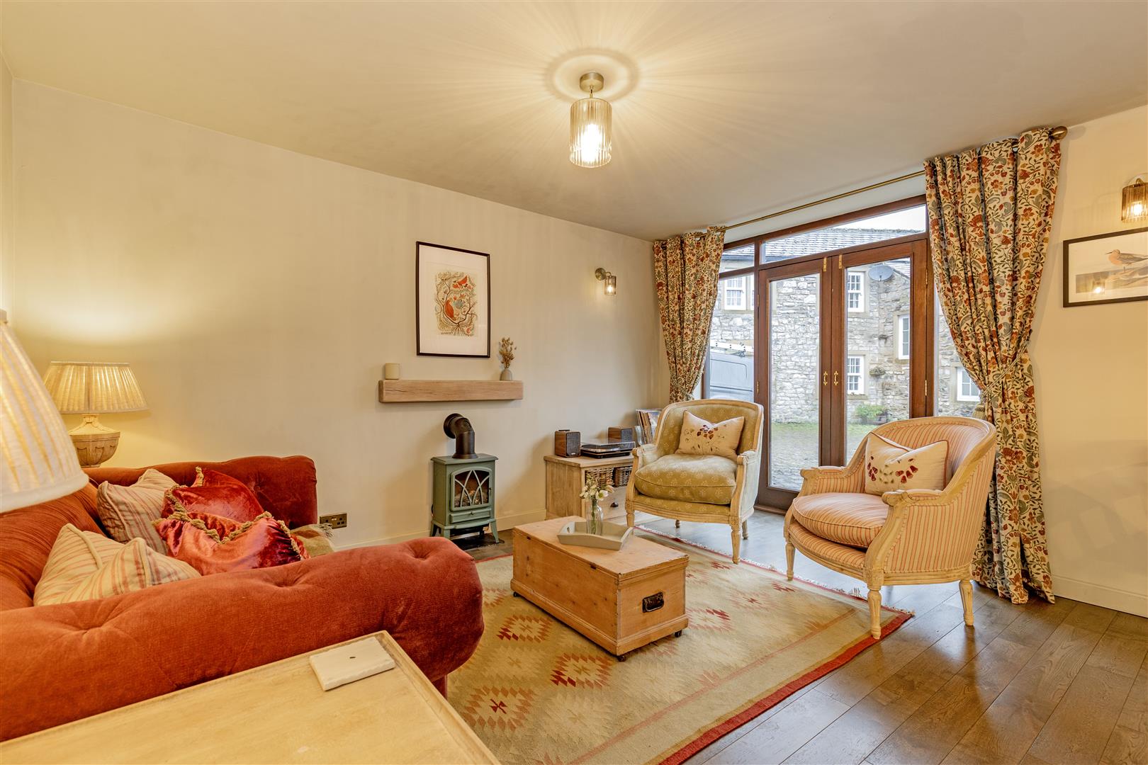 1 Royal Oak Mews, The Dale, Stoney Middleton, Hope Valley, S32 4TE
