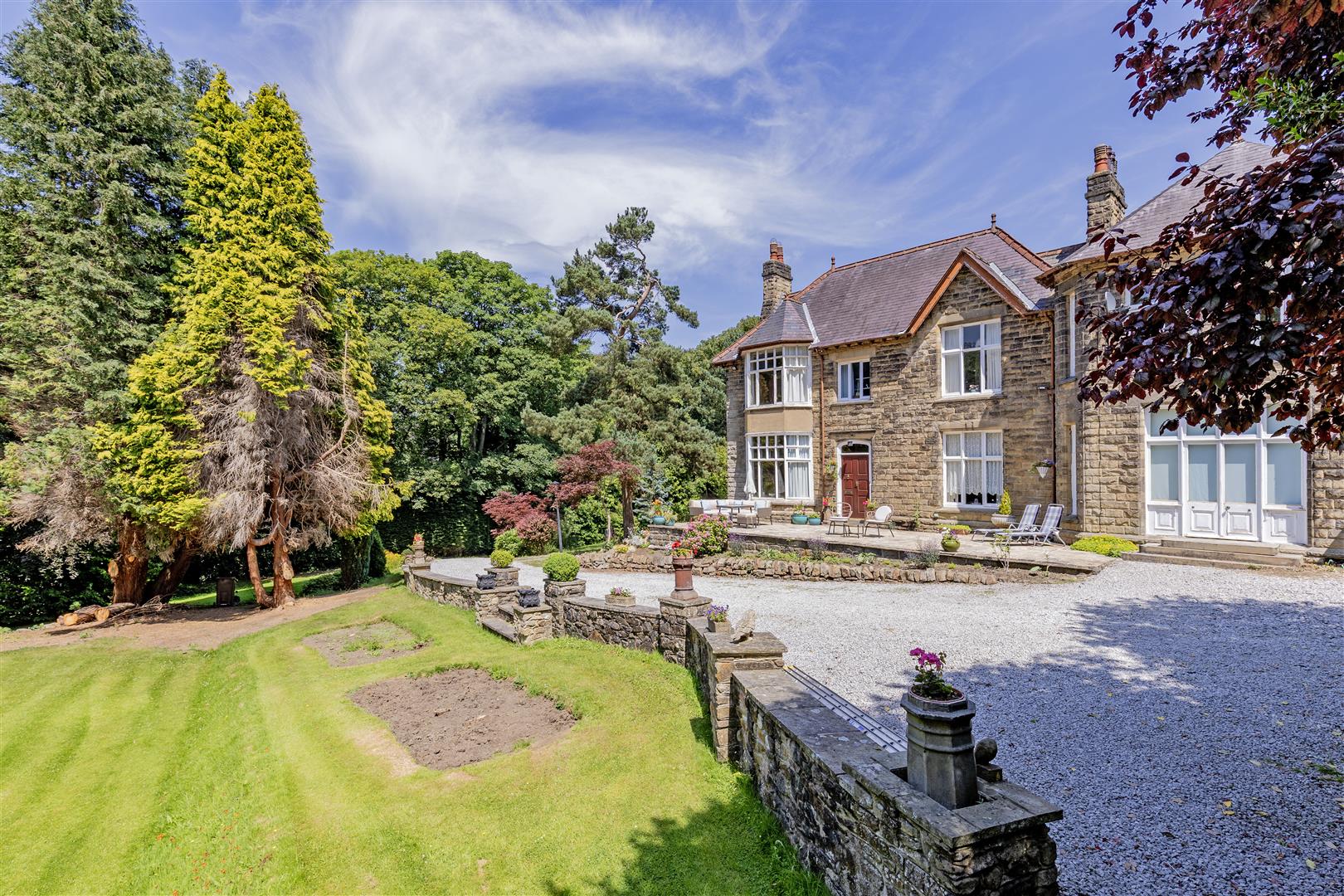 Knoll House, Joan Lane, Bamford, Hope Valley, S33 0AW