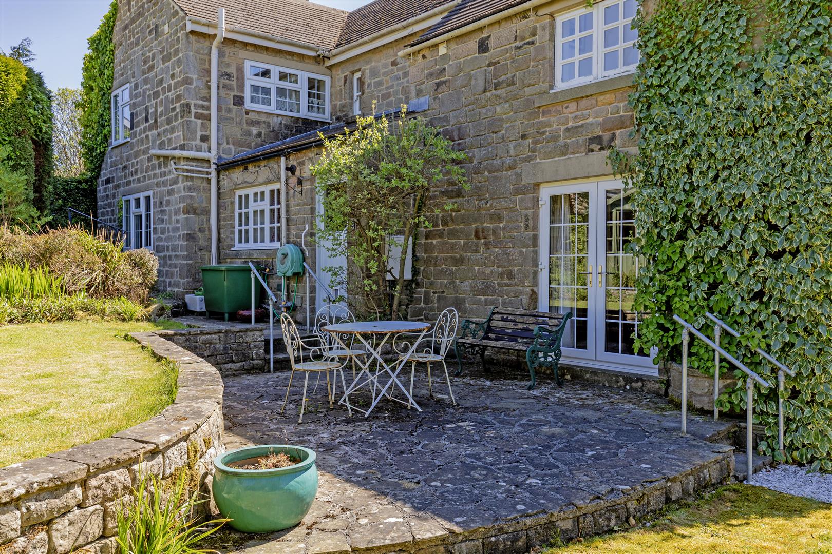 Warren Cottage, The Green, Curbar, Hope Valley, S32 3YH