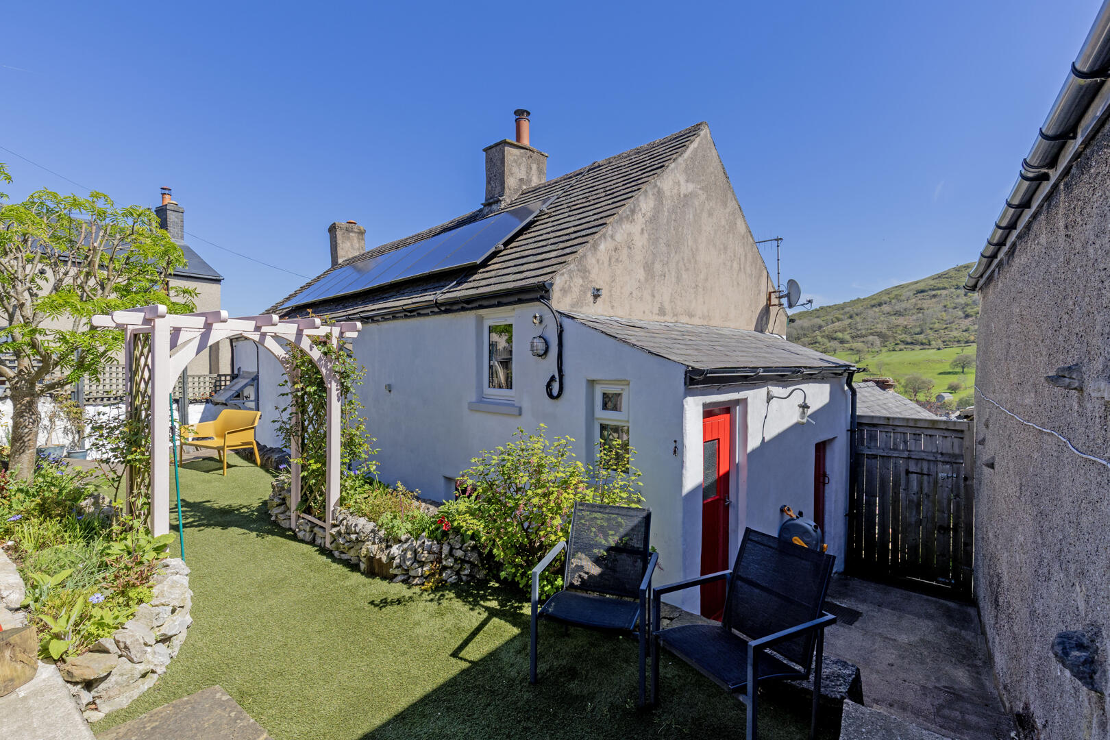Mountain View, Far Hill, Bradwell, Hope Valley, S33 9HR