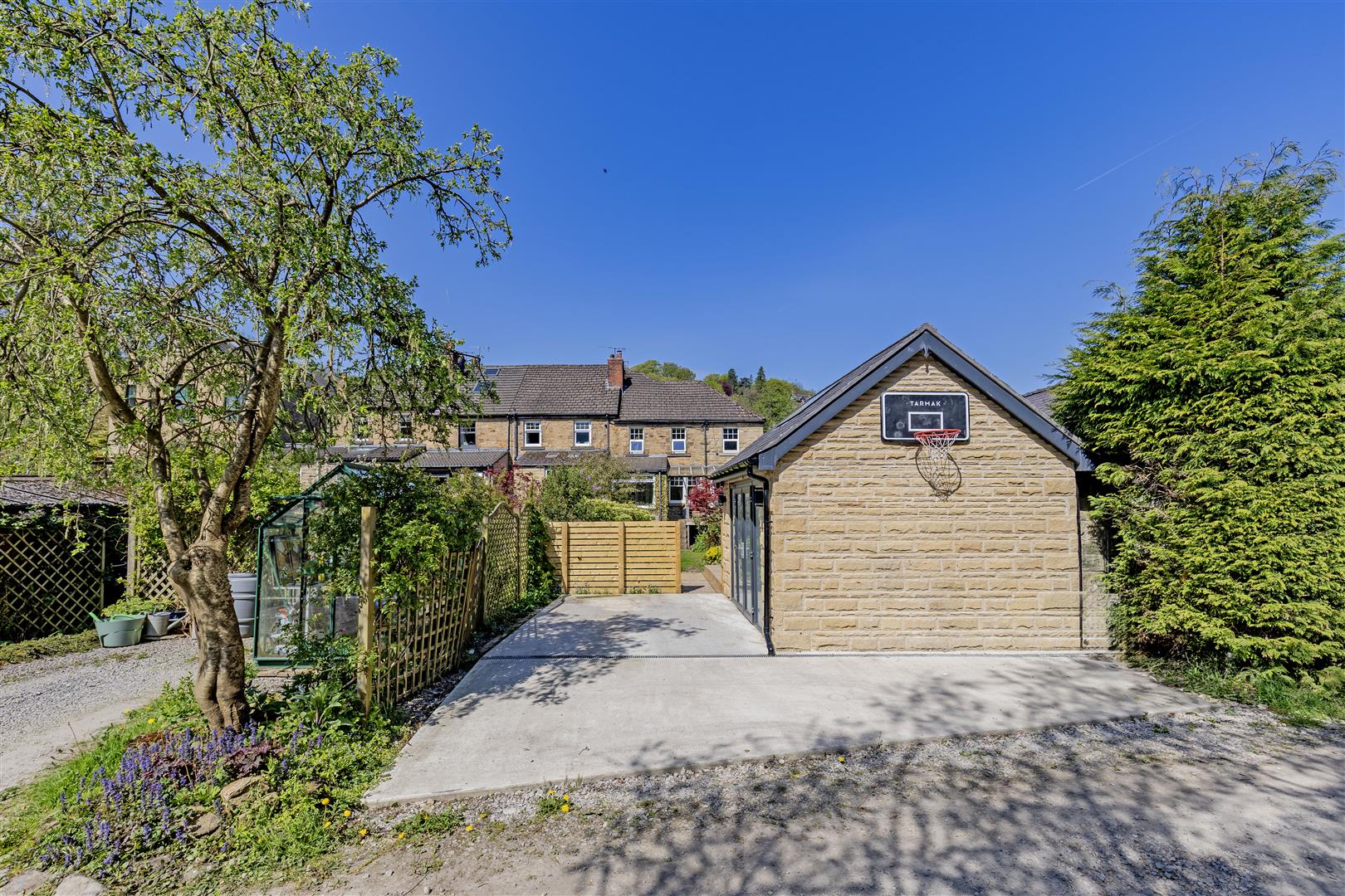 The Owl House, 3 Main Road, Grindleford, Hope Valley, S32 2JN