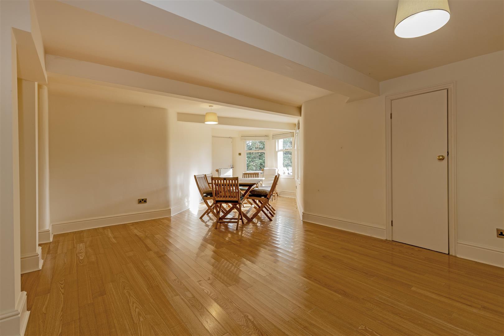 Cotefield, Sheffield Road, Hathersage, Hope Valley, S32 1DA
