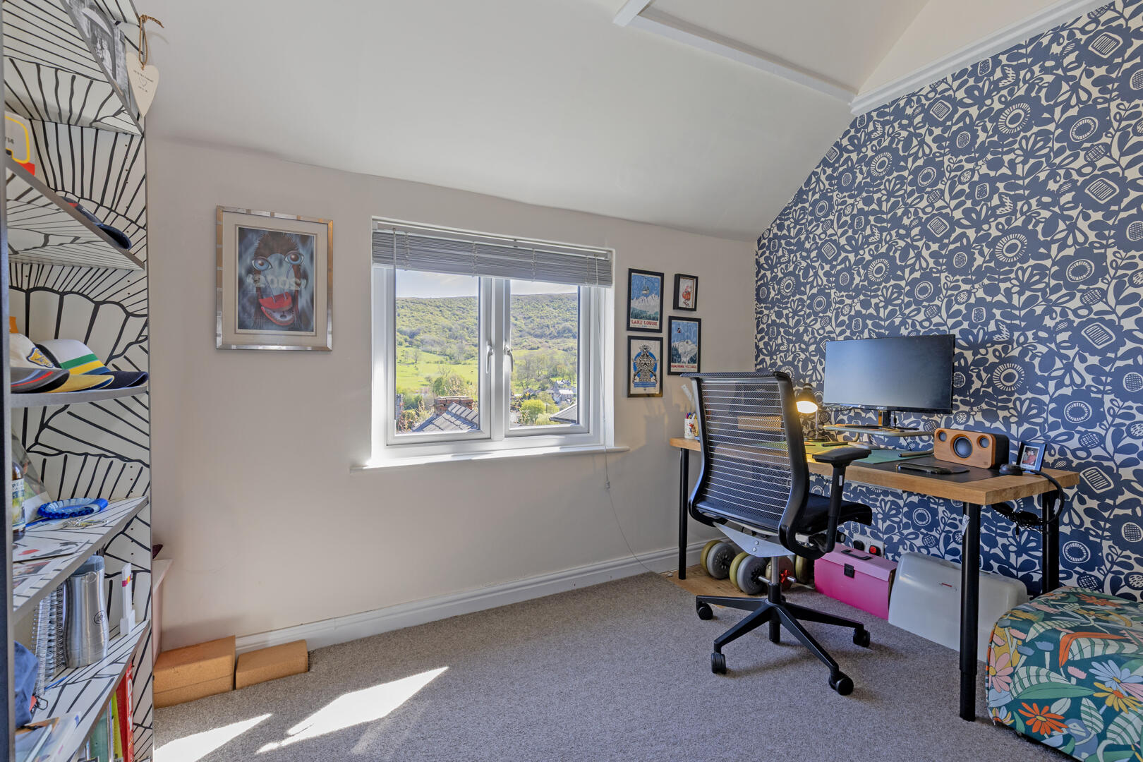 Mountain View, Far Hill, Bradwell, Hope Valley, S33 9HR