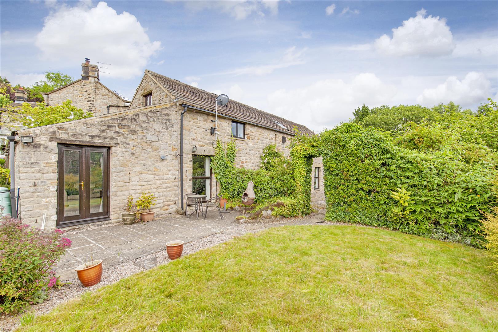 The Barn, Main Road, Grindleford, Hope Valley, S32 2HE