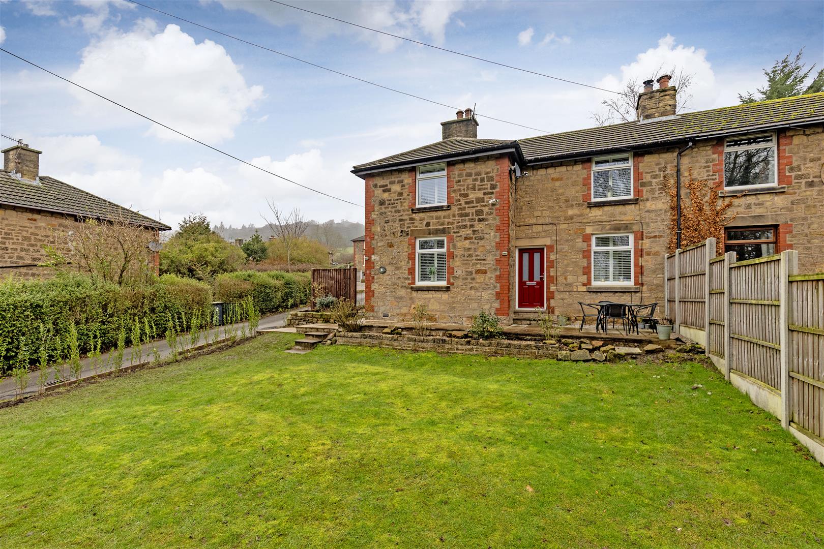 4, Greenhead Park, Bamford, Hope Valley, S33 0AS