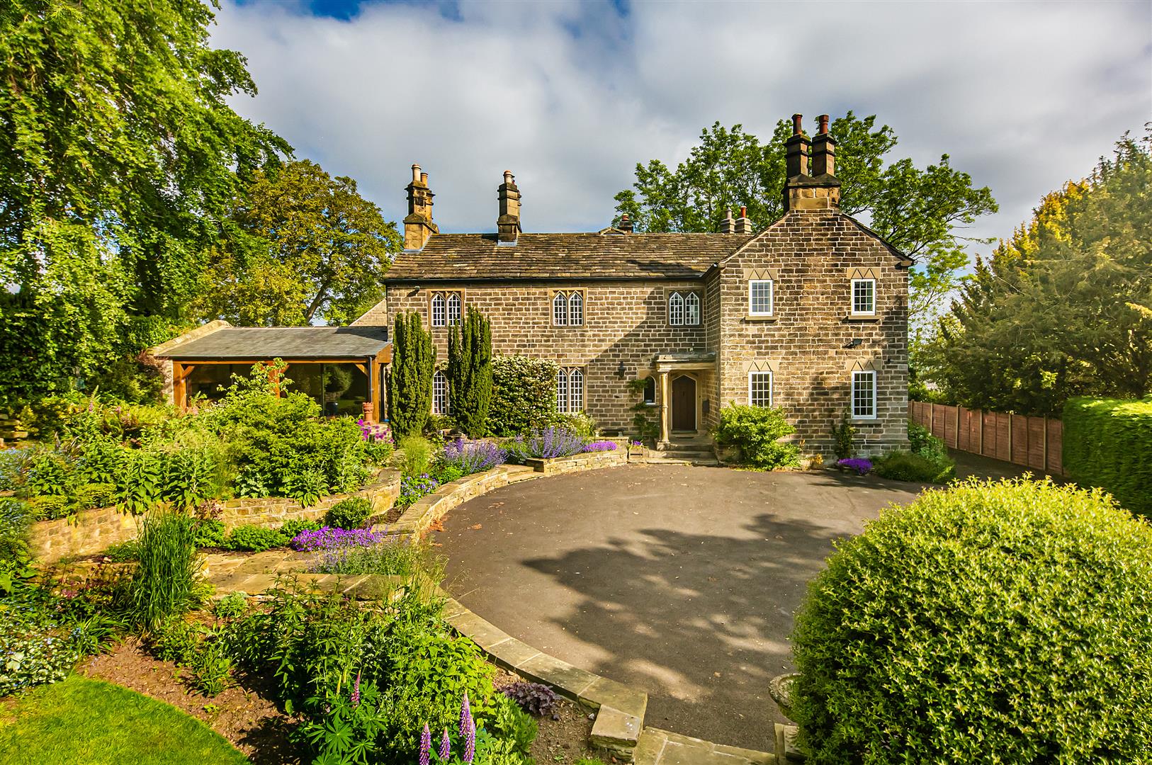 The Old Vicarage, Hackney Lane, Barlow, S18 7TR