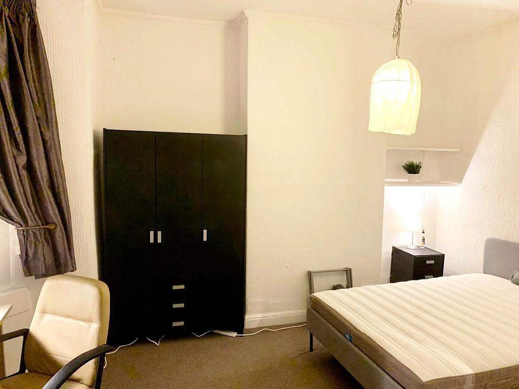 197, Springvale Road, Common Side, Sheffield, S6 3NT