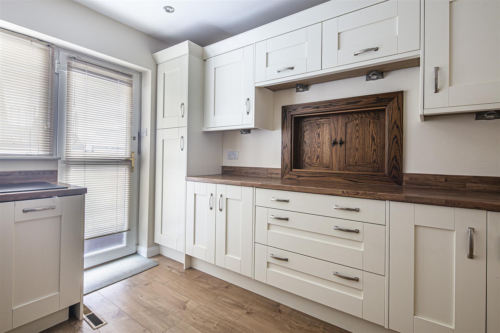 46, Burlington Road, Dore, Sheffield, S17 3NQ