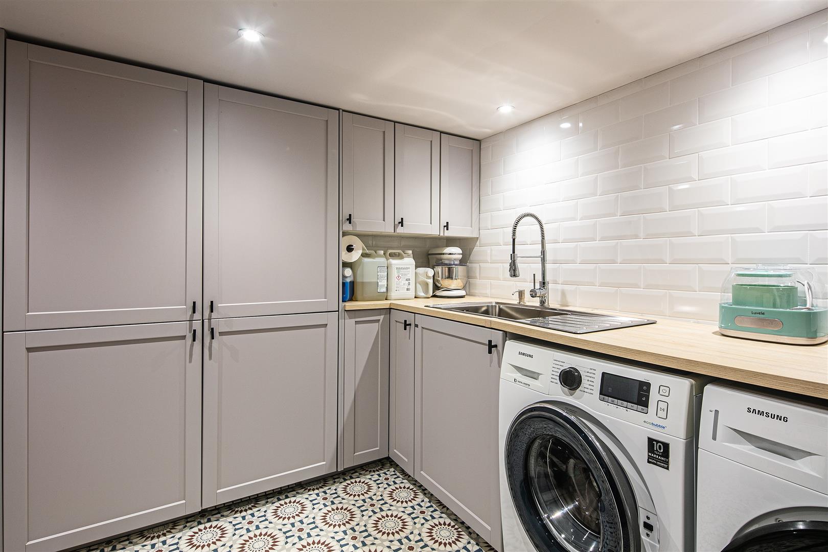 85, Murray Road, Sheffield, S11 7GF