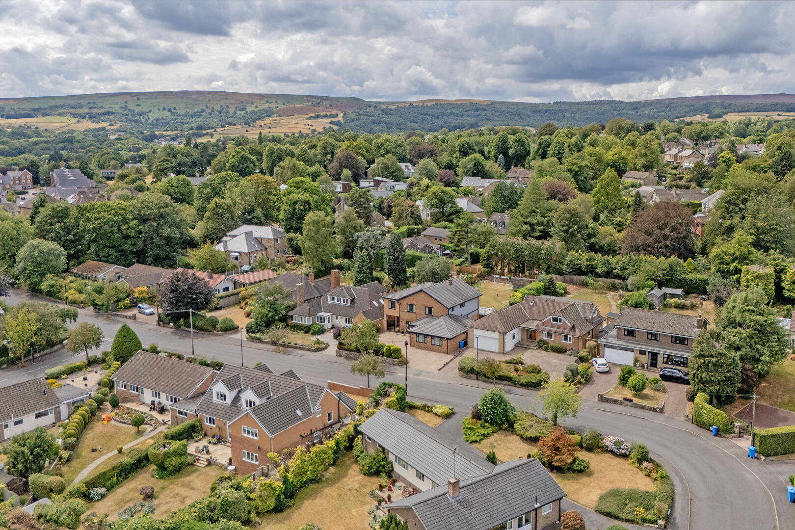 8, Gilleyfield Avenue, Dore, Sheffield, S17 3NS